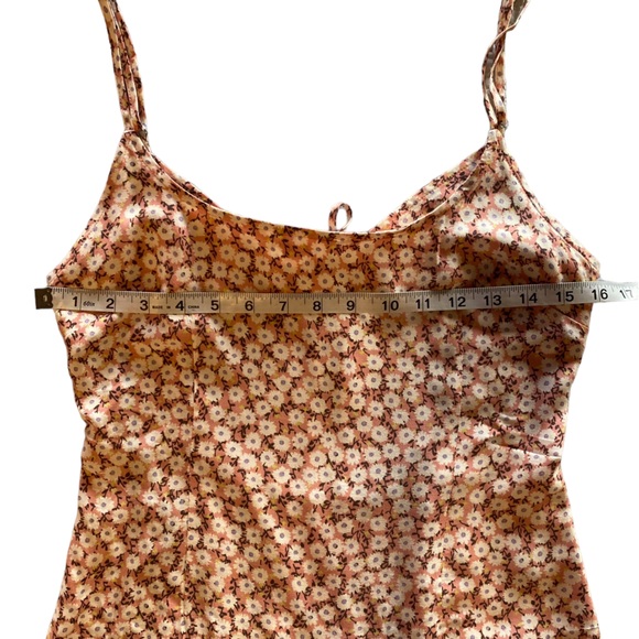 Forever 21 Floral Dress Size S. Spaghetti Straps Floral Cut-Out Gently Used. - Picture 6 of 7